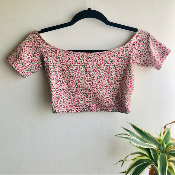 American Apparel Tops - Pink floral crop top